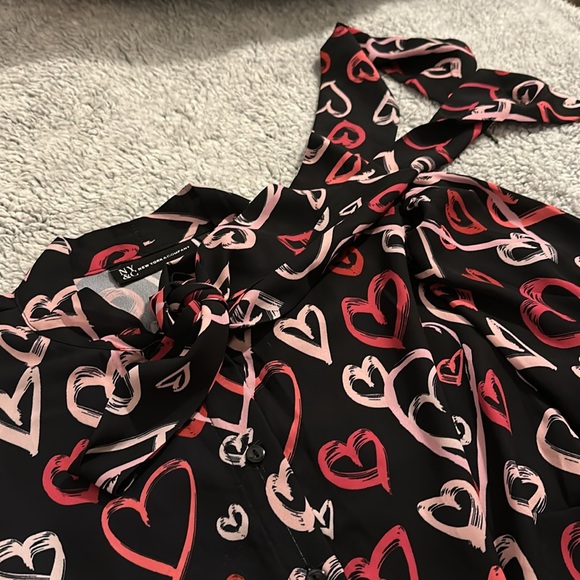 New York and Company Tie neck valentine heart blouse - Picture 4 of 4